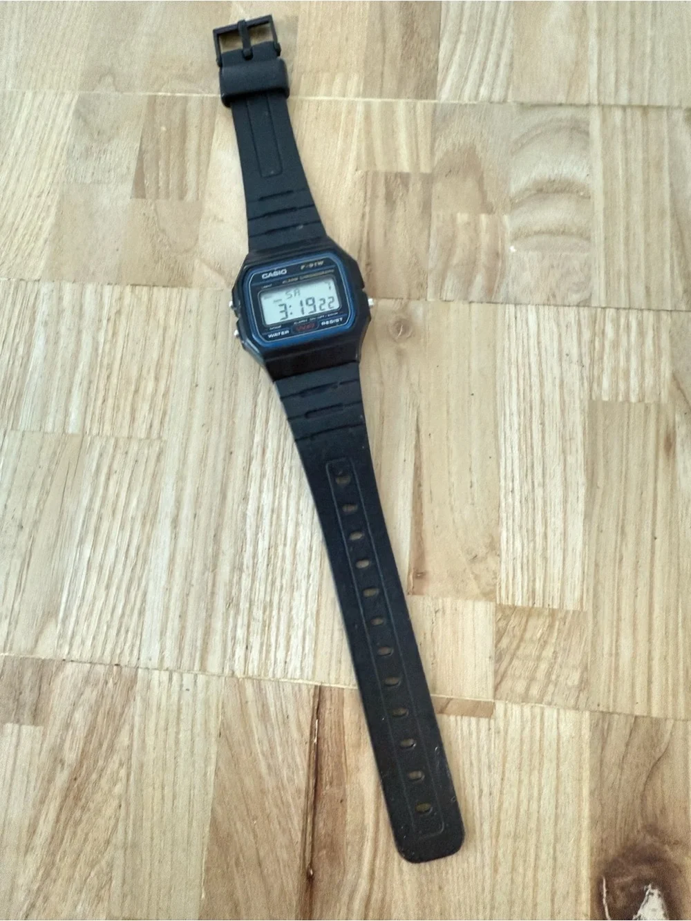 Casio digital F-91W black digital watch NEW BATTERY